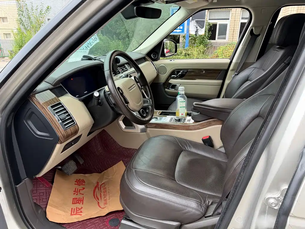 Land Rover Range Rover — миниатюра 4