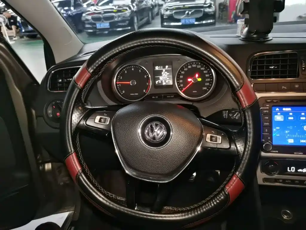 Volkswagen Polo — миниатюра 11