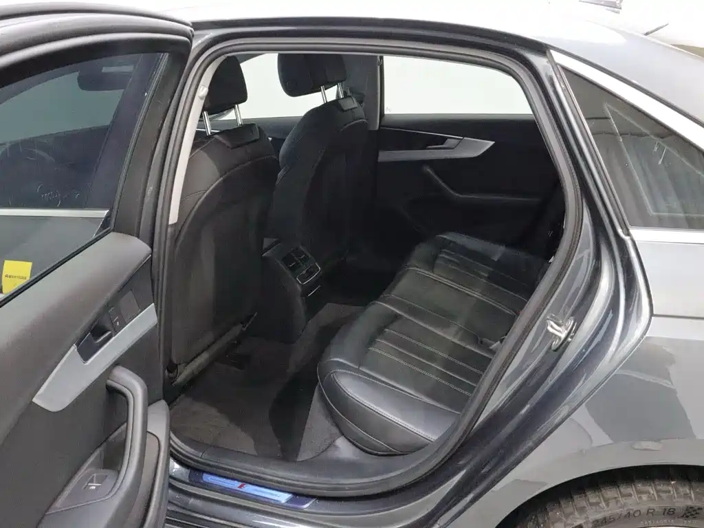 Audi A4L — миниатюра 12