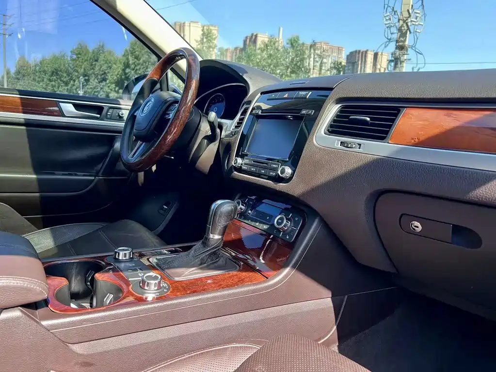 Volkswagen Touareg — миниатюра 16