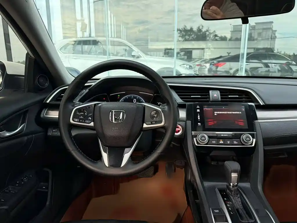 Honda Civic — миниатюра 9