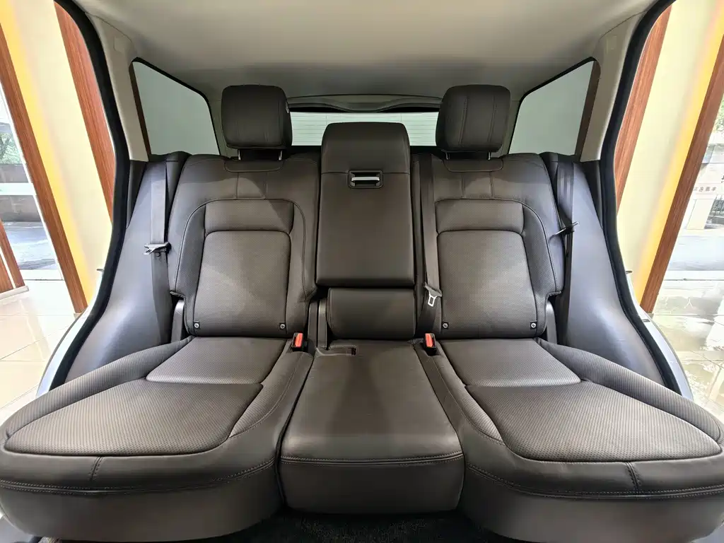 Land Rover Range Rover — миниатюра 13