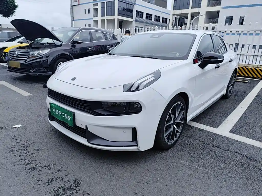 Lynk & Co 03 — миниатюра 2