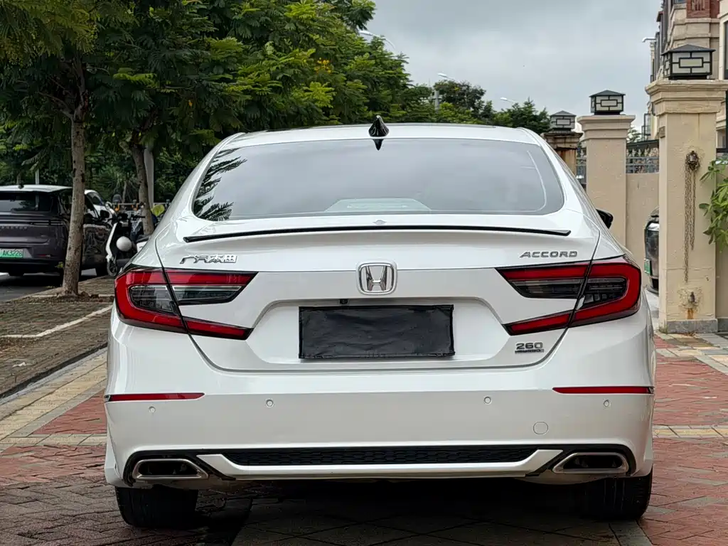 Honda Accord — миниатюра 8
