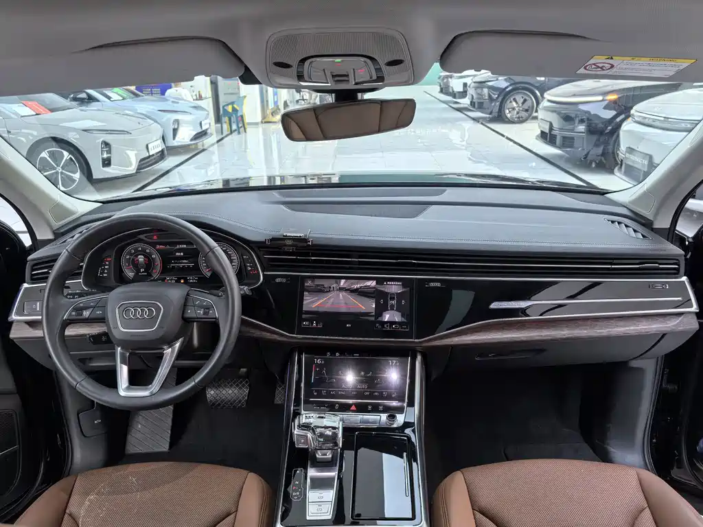 Audi Q7 — миниатюра 7