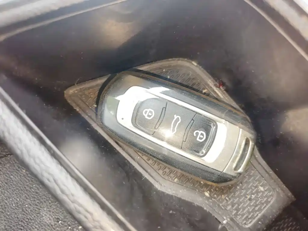 Geely Vision X3 — миниатюра 9