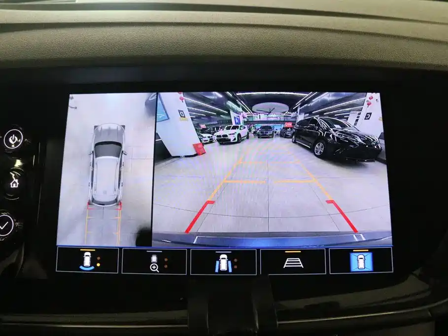 Buick Envision Plus — миниатюра 8