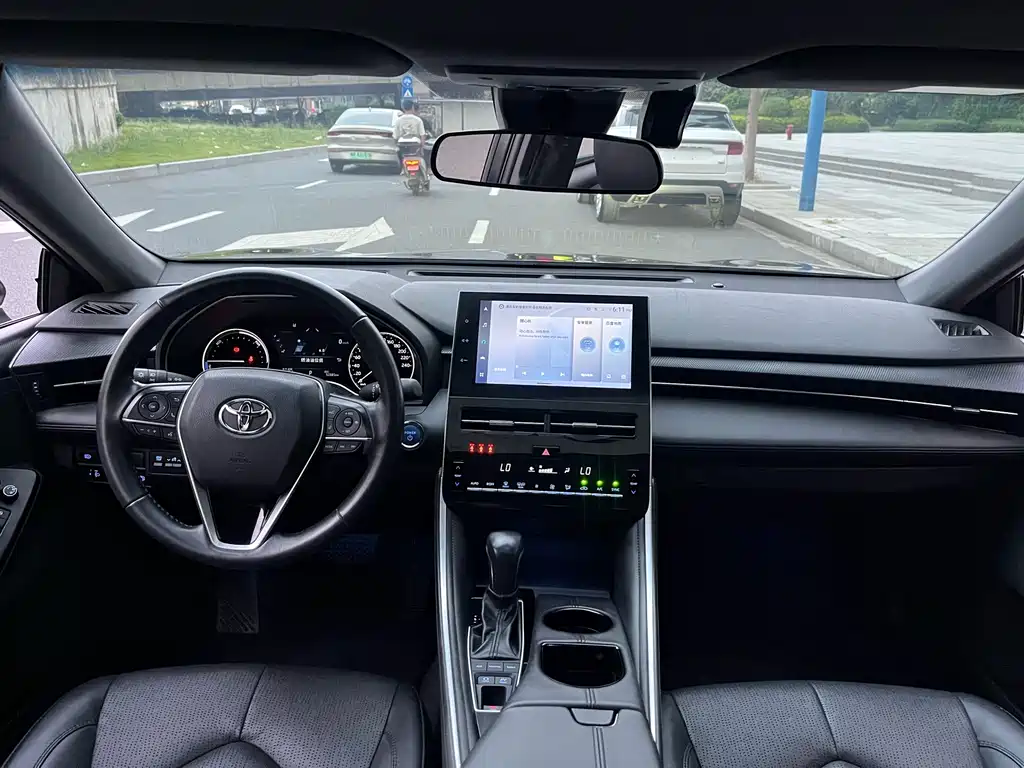 Toyota Avalon — миниатюра 13
