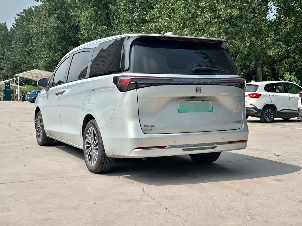 Buick GL8 Hybrid — миниатюра 9