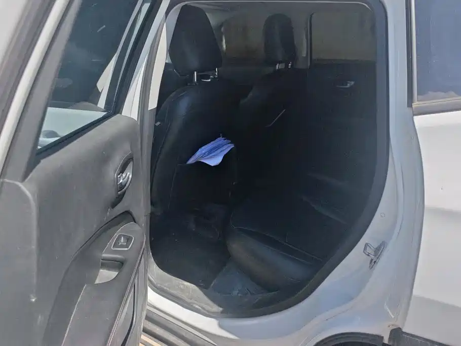 Jeep Compass — миниатюра 11