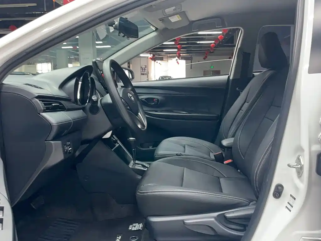 Toyota Yaris L — миниатюра 12