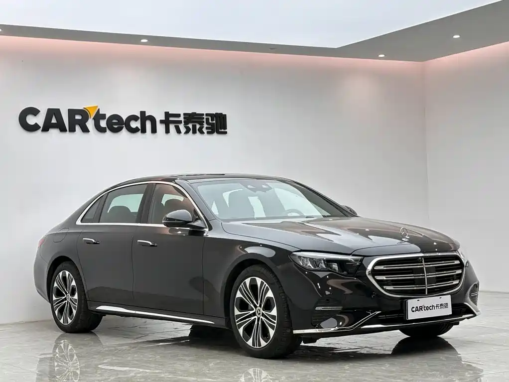 Mercedes-Benz E-Class — миниатюра 6