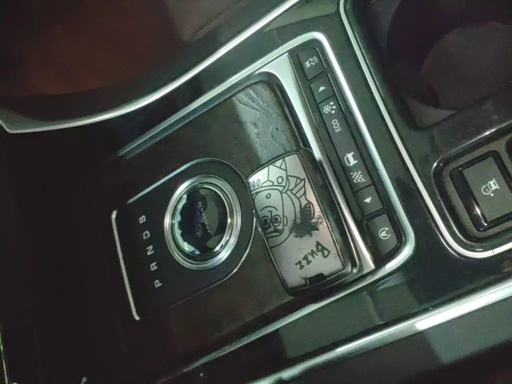 Jaguar XFL — миниатюра 9