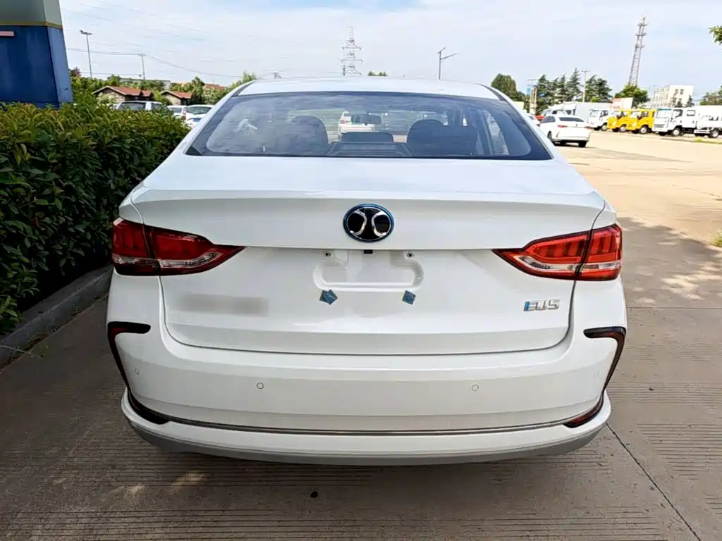 BAIC EU5 — миниатюра 6