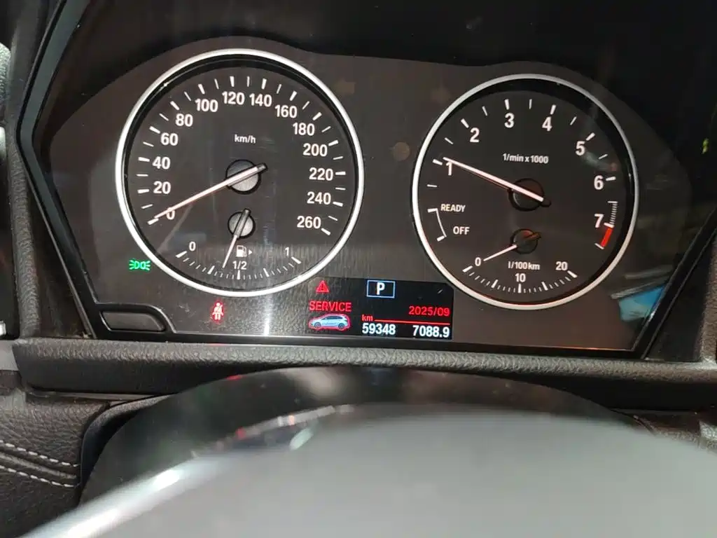 BMW 2 Series Active Tourer — миниатюра 12