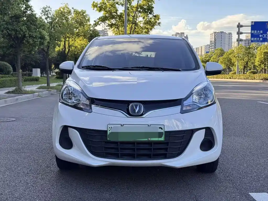 Changan Benben E-Star — миниатюра 2