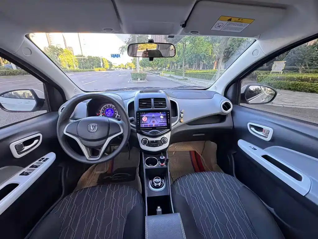 Changan Benben E-Star — миниатюра 7