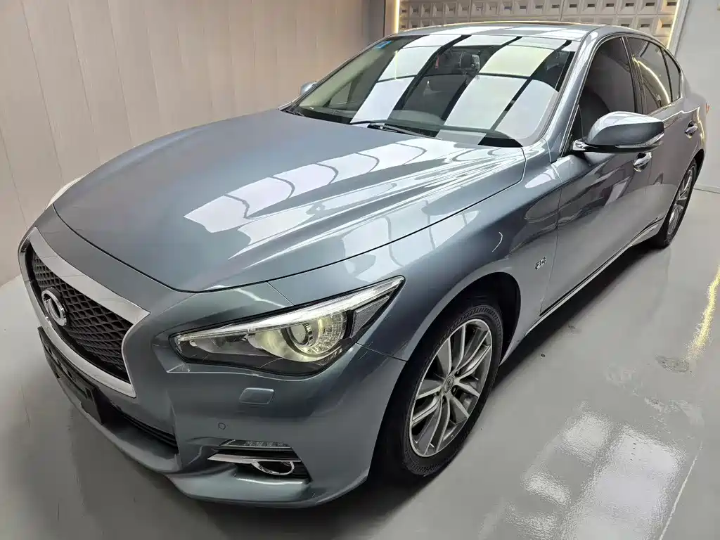 Infiniti Q50L 2015