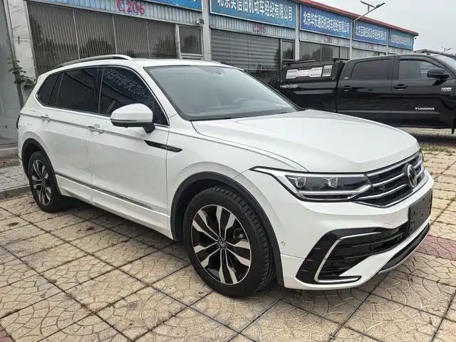Volkswagen Tiguan L — миниатюра 3
