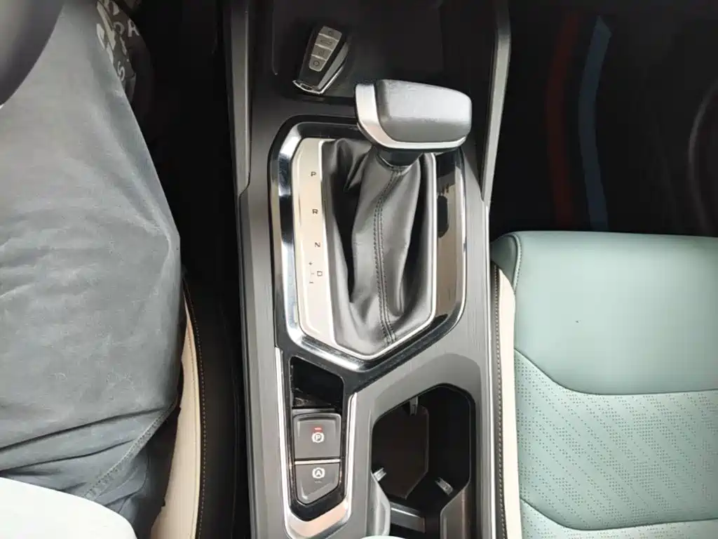 Geely Emgrand S — миниатюра 14