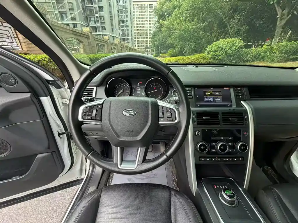 Land Rover Discovery Sport — миниатюра 9