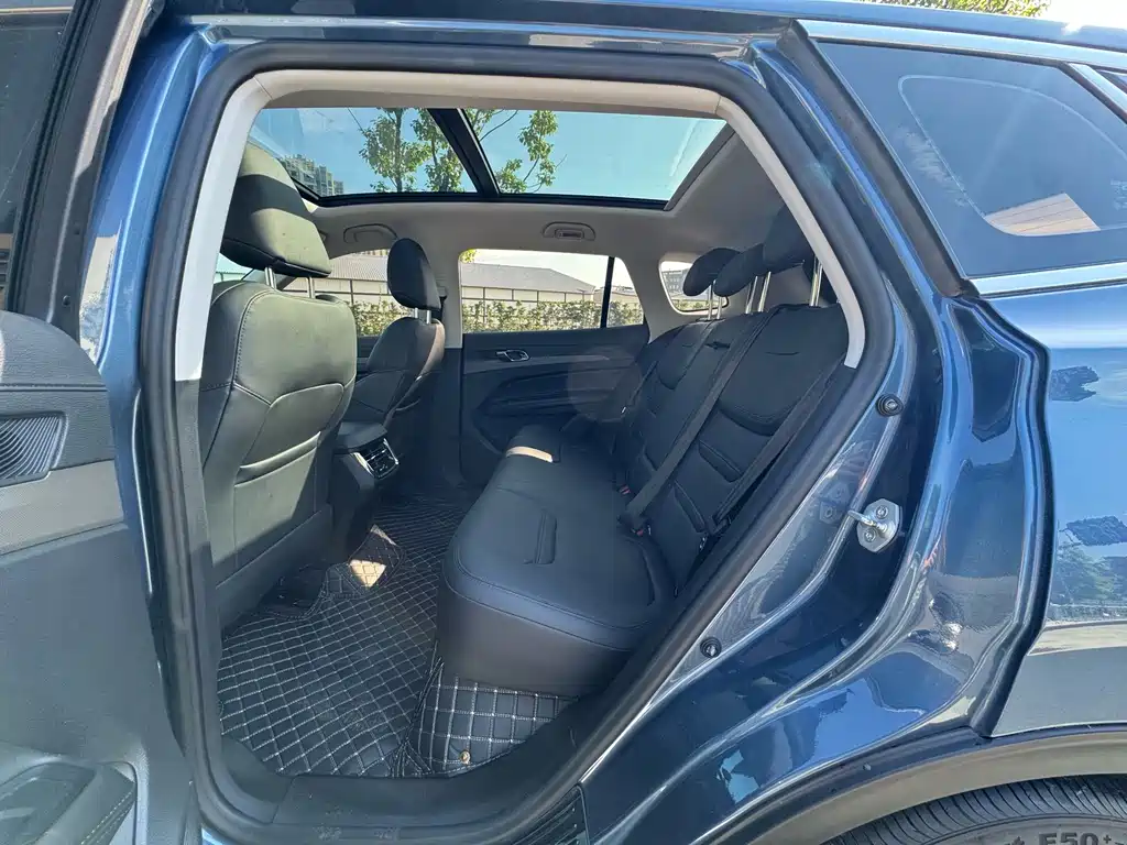 Ford Equator Sport — миниатюра 13