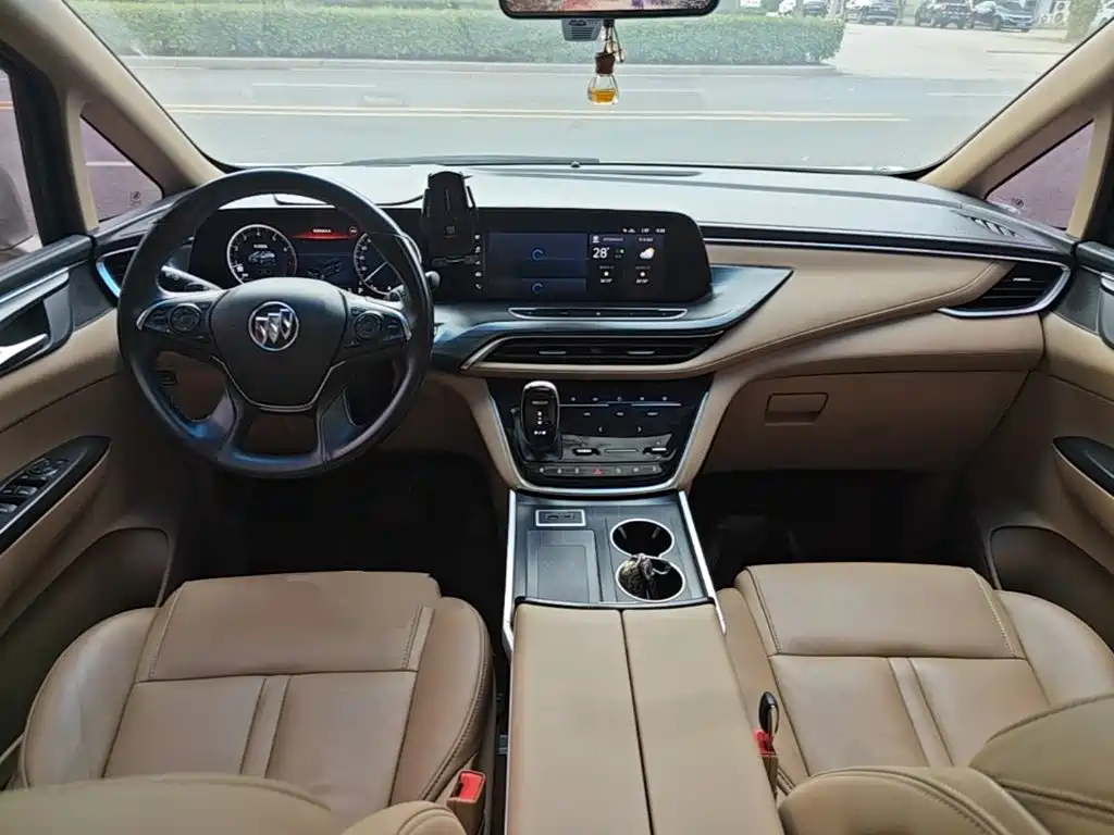 Buick GL8 — миниатюра 10