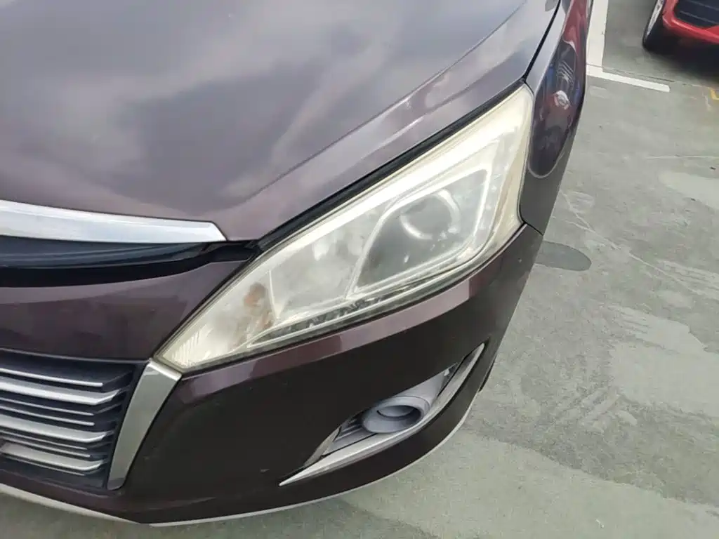 Luxgen U6 — миниатюра 24