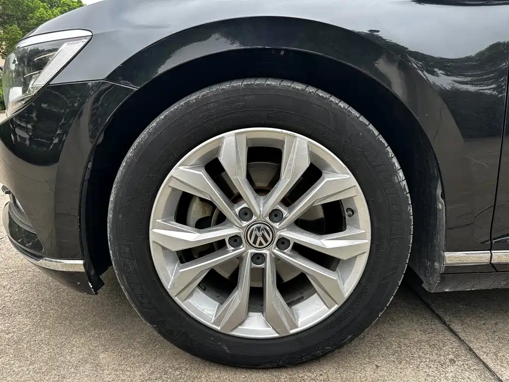 Volkswagen Magotan — миниатюра 4