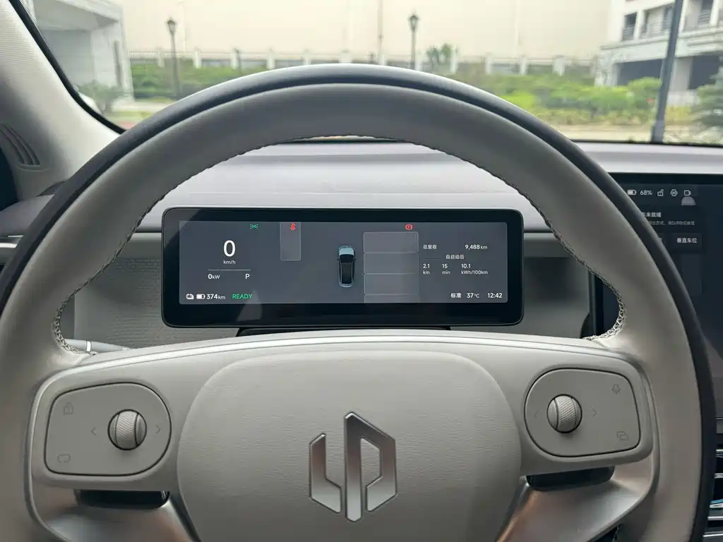 Leapmotor Leapmotor B01 — миниатюра 8
