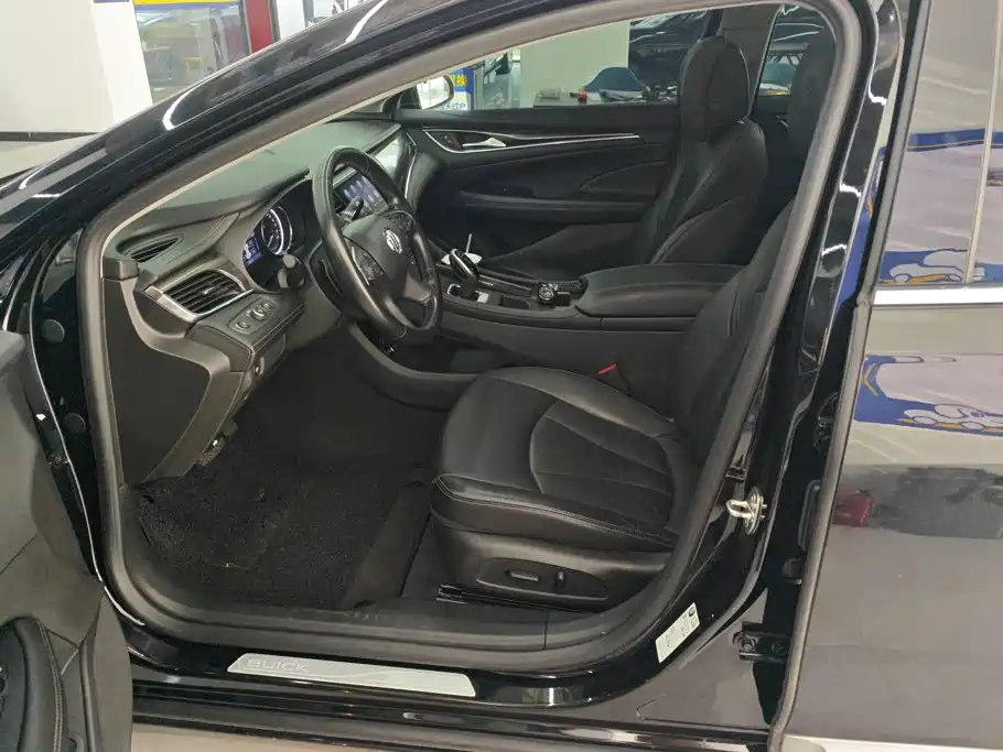 Buick LaCrosse — миниатюра 9