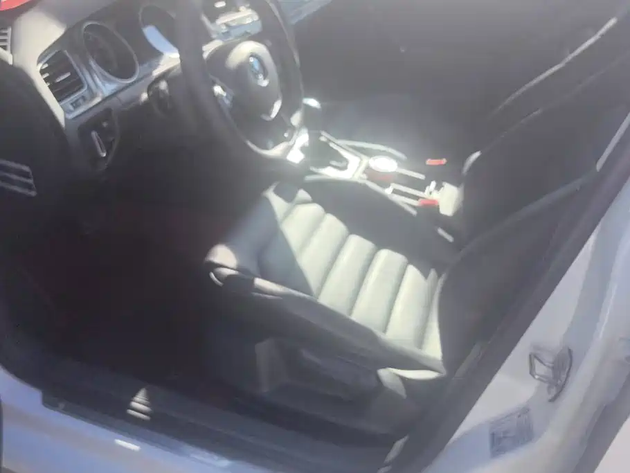 Volkswagen Golf — миниатюра 9