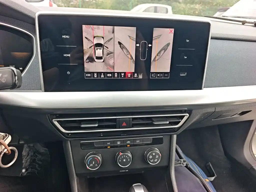 Volkswagen Lavida — миниатюра 13