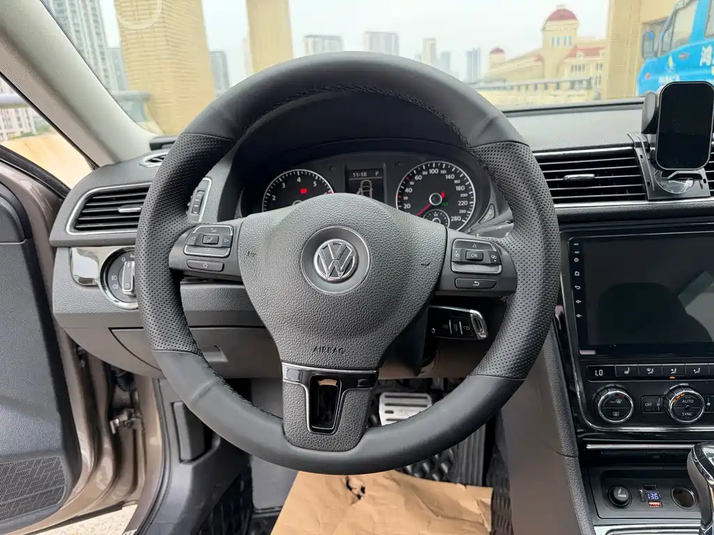 Volkswagen Passat — миниатюра 8