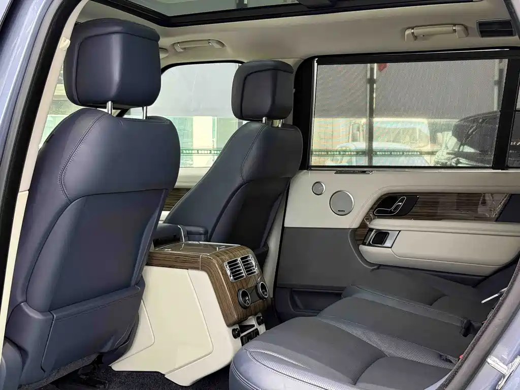 Land Rover Range Rover — миниатюра 5