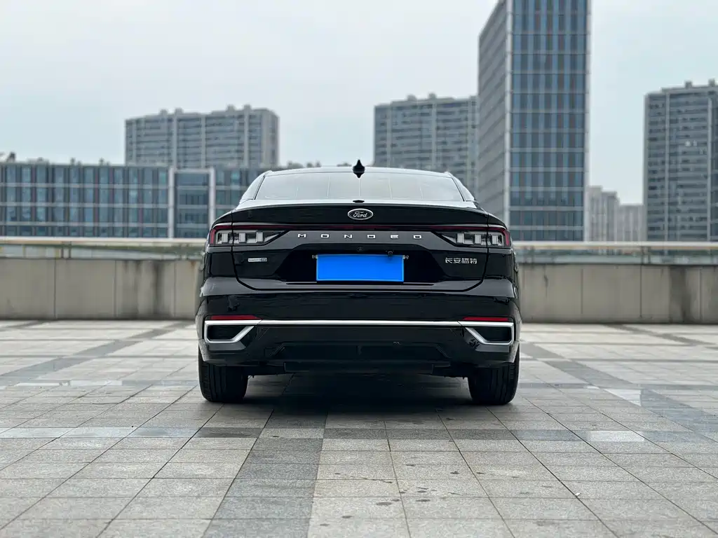 Ford Mondeo — миниатюра 11