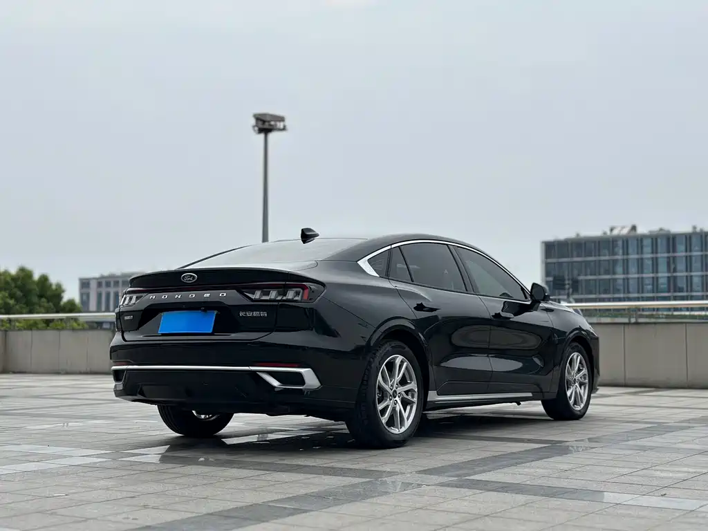 Ford Mondeo — миниатюра 13