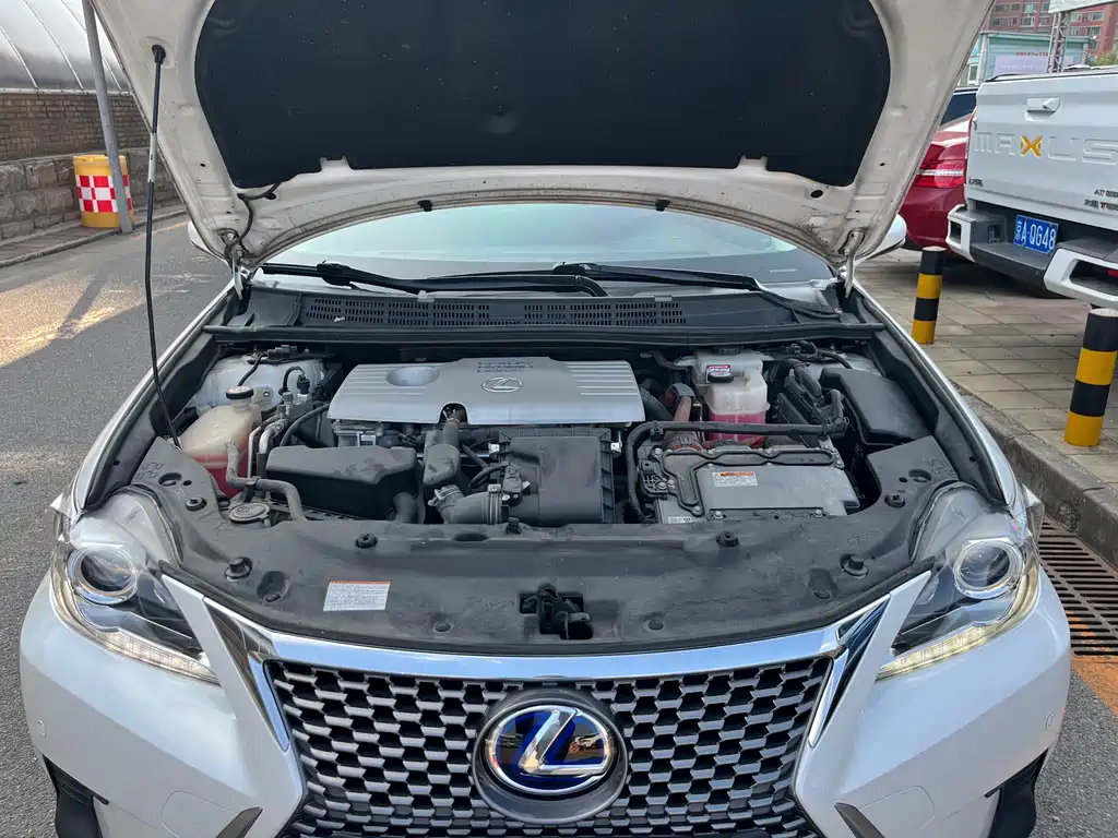 Lexus CT — миниатюра 19
