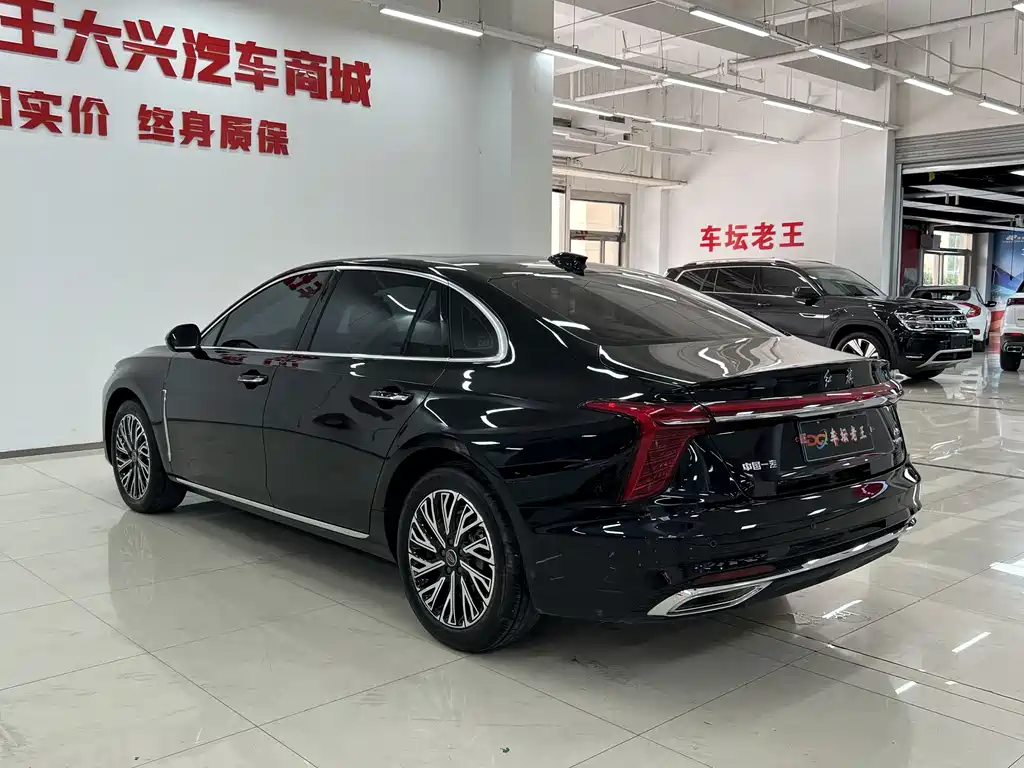 Hongqi H5 2025 2.0T AT