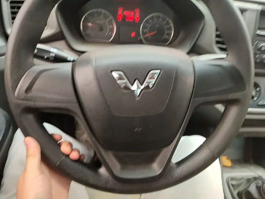 Wuling Hongguang V — миниатюра 11
