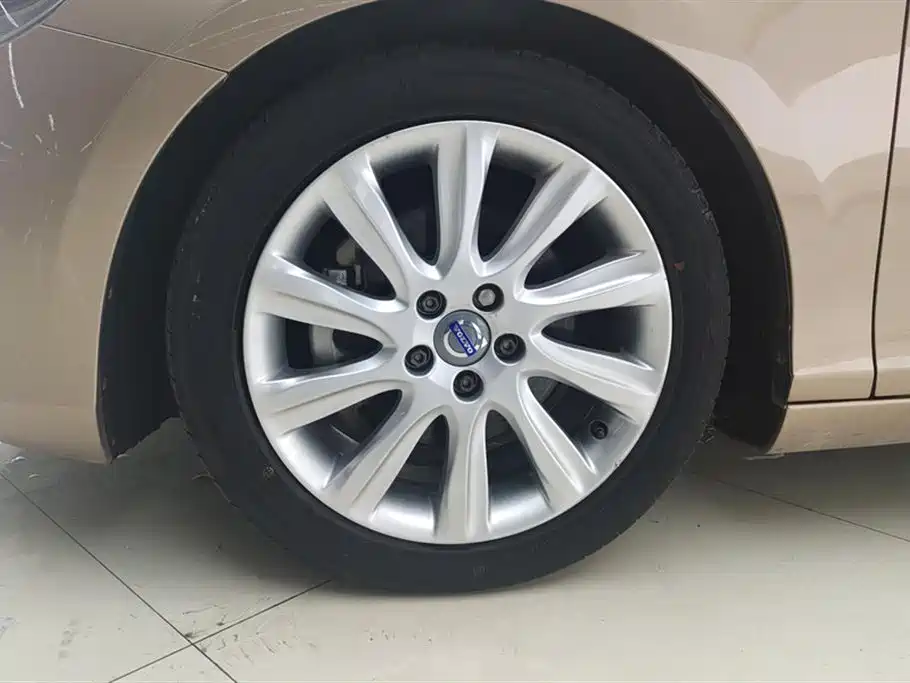 Volvo V40 2015 1.6T