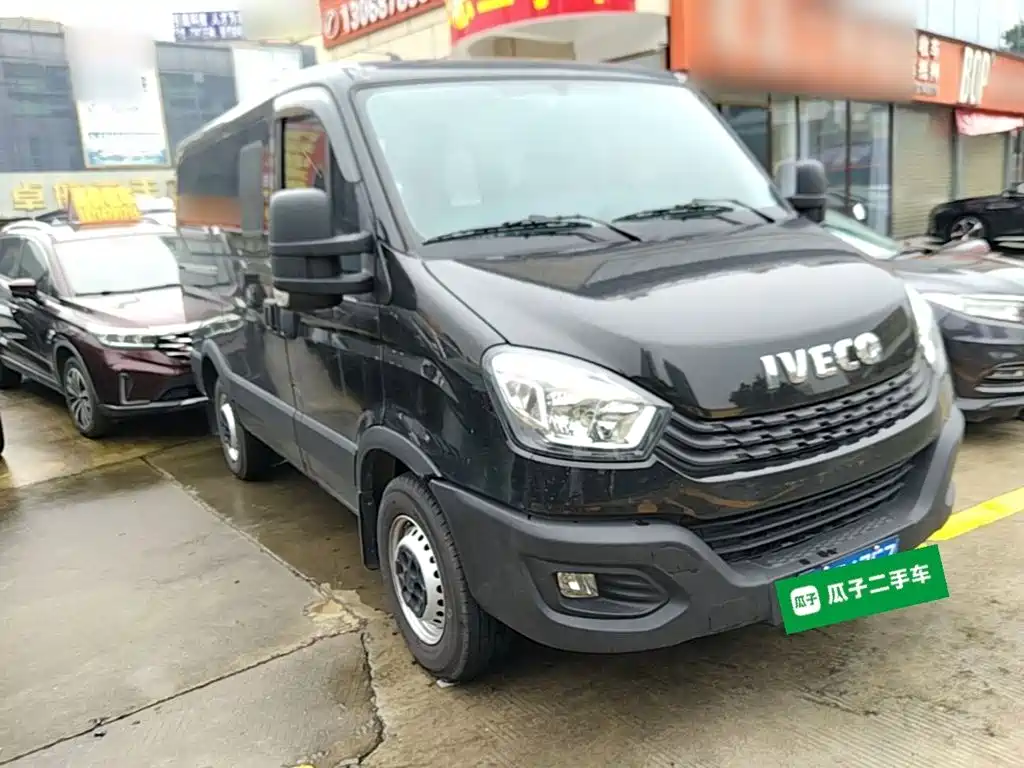 IVECO Ousheng — миниатюра 4