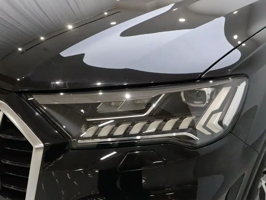 Audi Q7 — миниатюра 17
