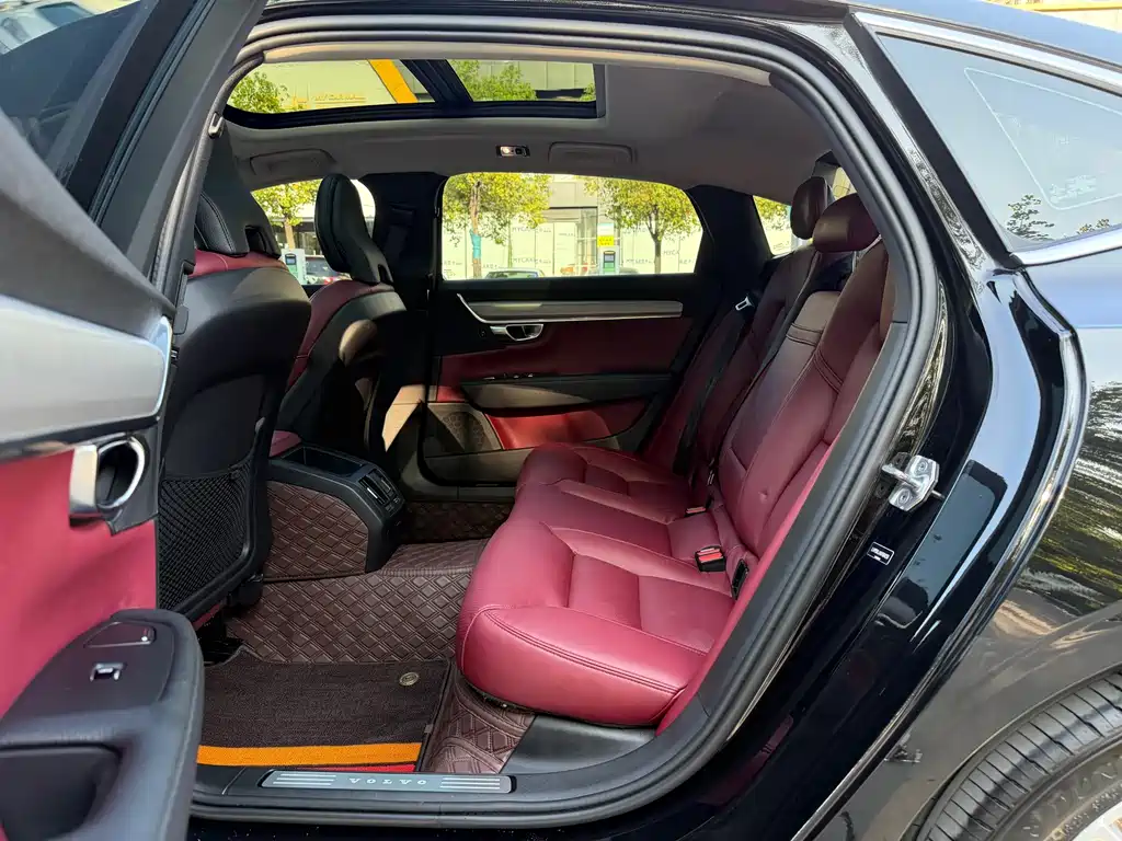 Volvo S90 — миниатюра 4