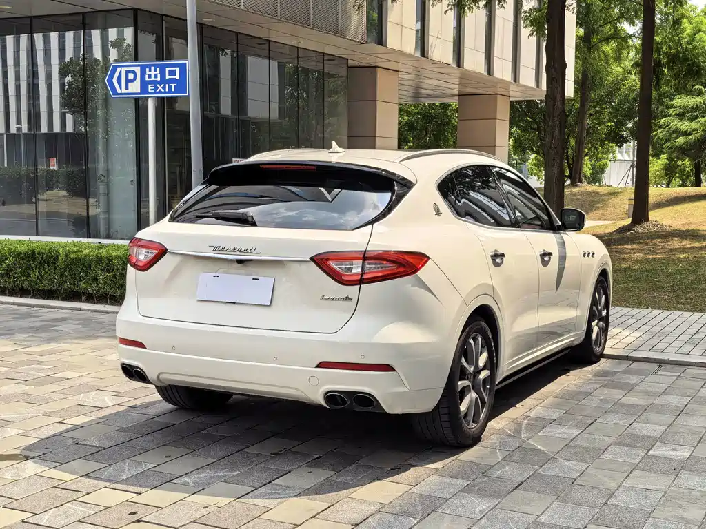 Maserati Levante — миниатюра 30