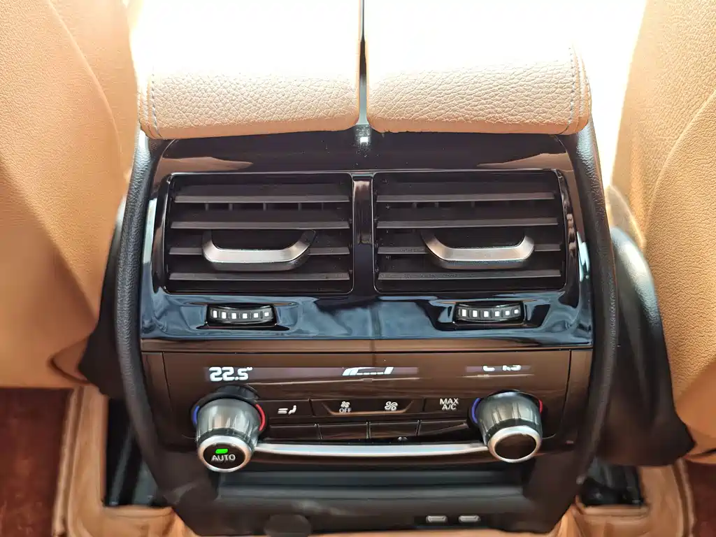 BMW 6 Series GT — миниатюра 7