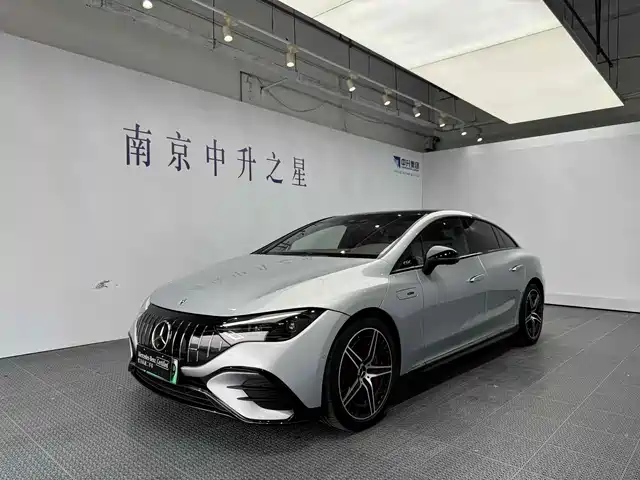 MERCEDES-BENZ EQE AMG 2023