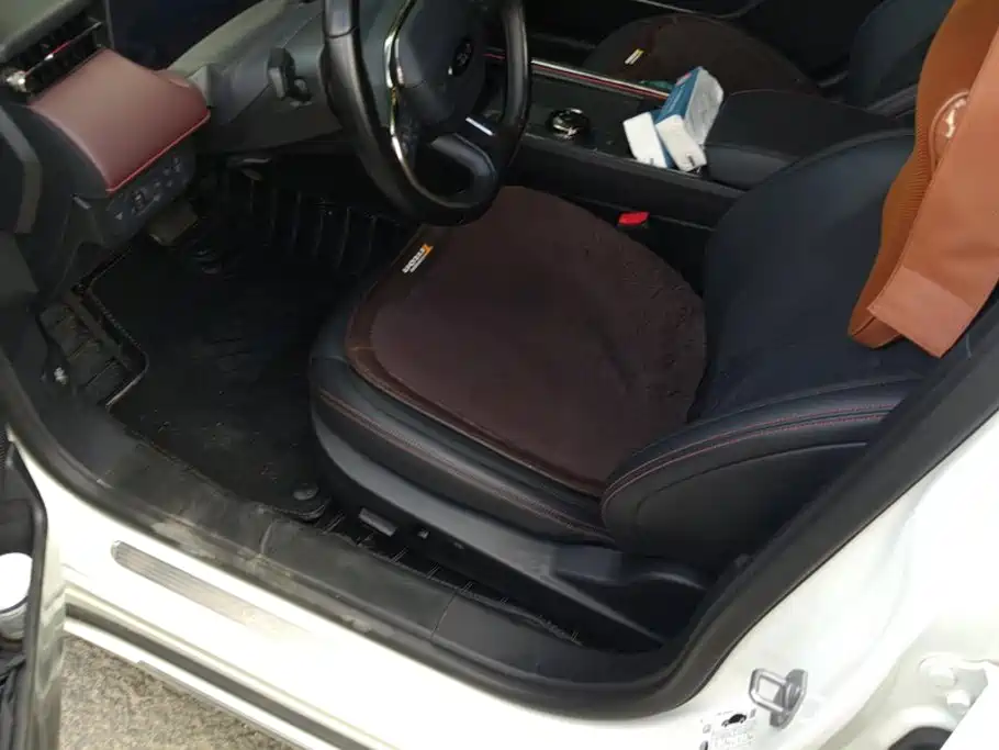 Ford Mondeo — миниатюра 9