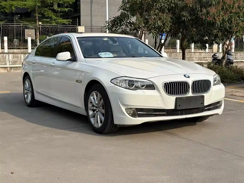 BMW 5 Series 2012