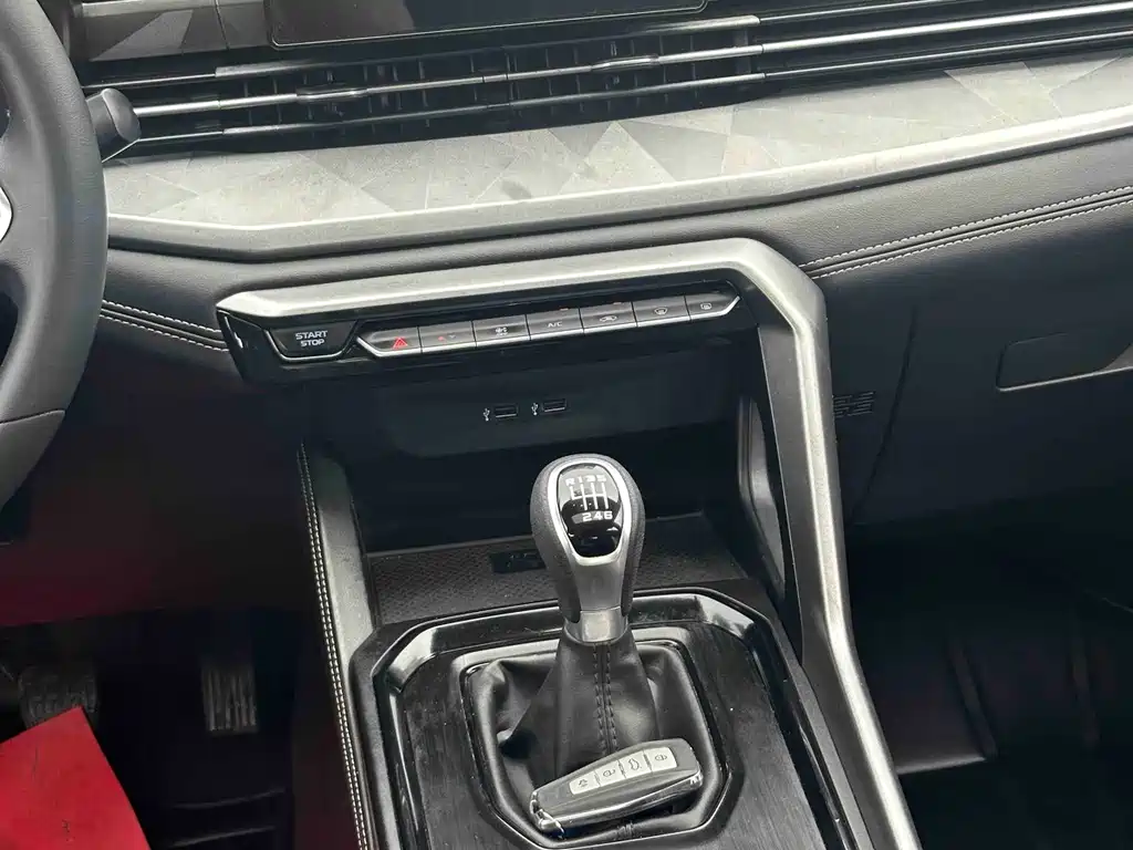 Geely Vision X6 — миниатюра 8